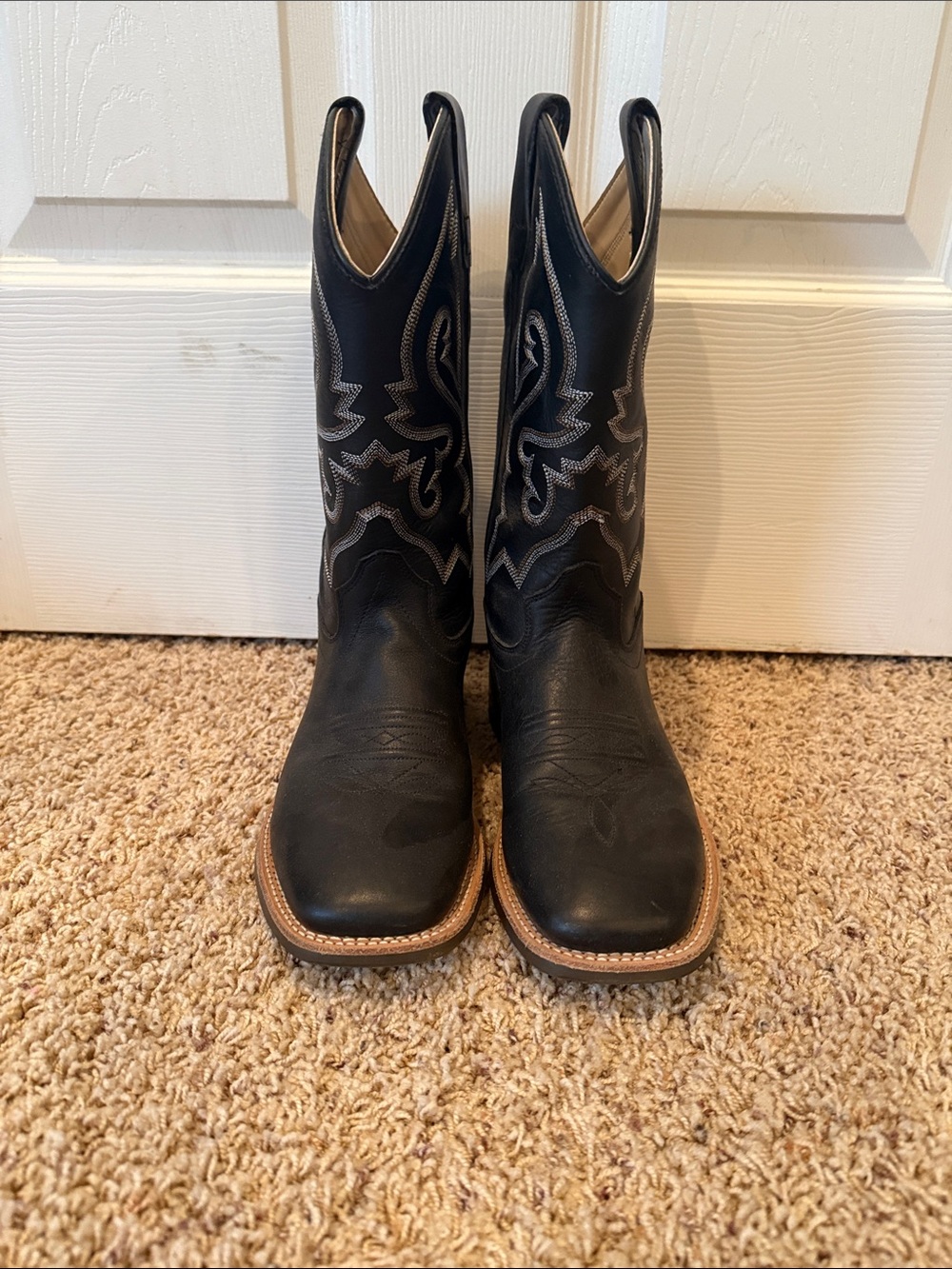 Boys Black Cowboy Boots size 5 - Picture 2 of 4